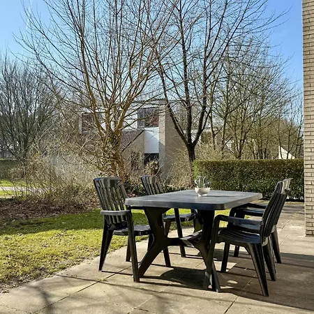 3 Bedroom Stunning In Ferienhaus Hoeven